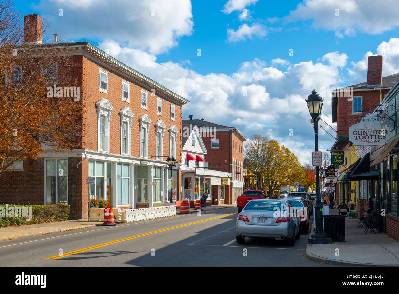 Historic commercial building at 23 Court Street in historic town center