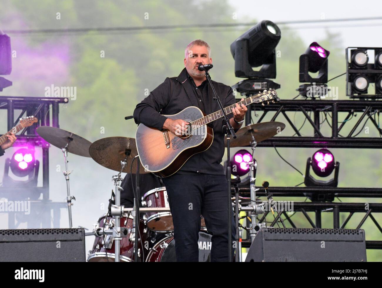 Taylor Hicks on stage for Taylor Hicks in Concert at Graham County