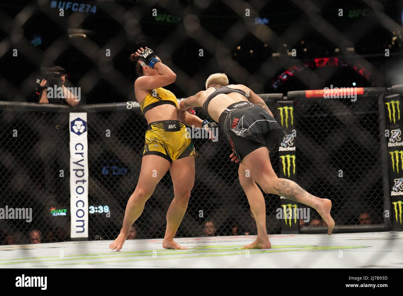 Lutadora brasileira hi-res stock photography and images - Alamy