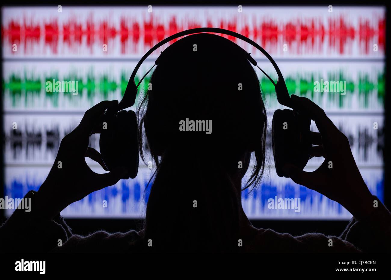 Binaural beats hi-res stock photography and images - Alamy