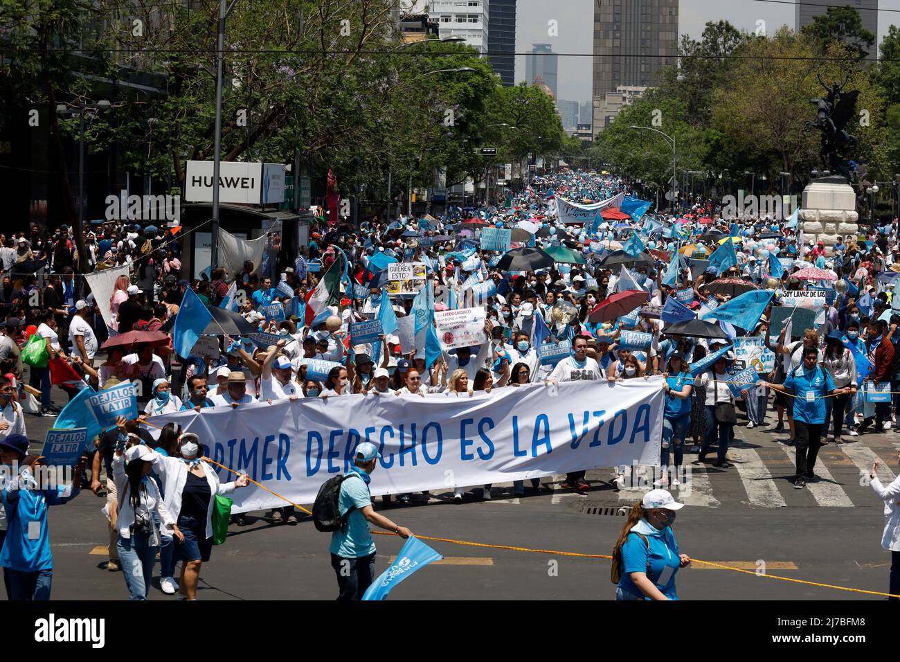 May 7, 2022, Mexico City, Mexico City, Mexico: Members of the Pro Life Movement protest against the Supreme Court of Justice of the Nation of Mexico, to demand repeal of abortion; demand that life be protected from conception and guarantee conscientious objection for health personnel. On May 7, 2022 In Mexico City, Mexico. (Credit Image: © Luis Barron/eyepix via ZUMA Press Wire) Stock Photo