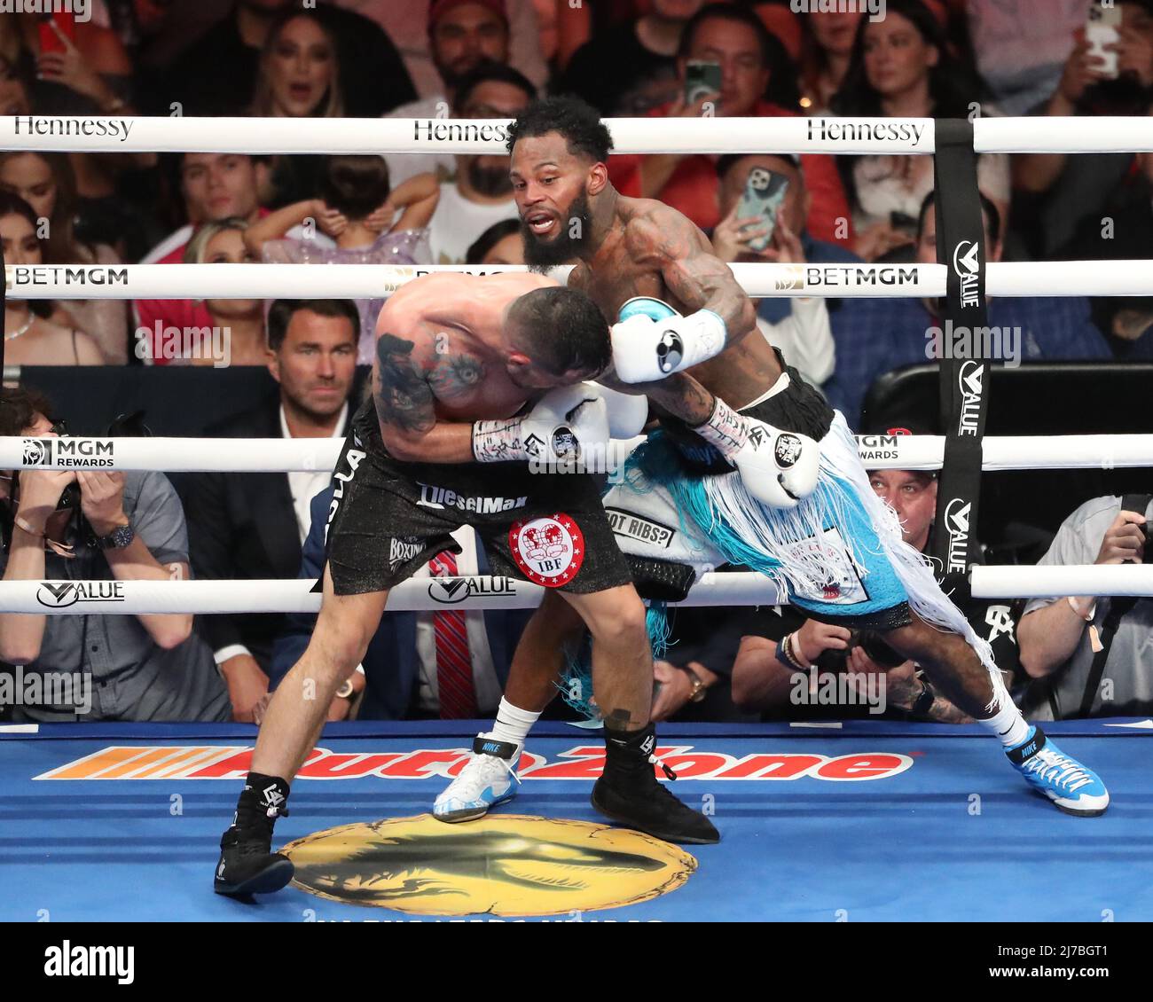 Las Vegas, United States. 07th May, 2022. LAS VEGAS, NV - MAY 7: (R-L)  Boxer Montana Love punches Gabriel Valenzuela during their fight at the  T-Mobile Arena on May 7, 2022 in