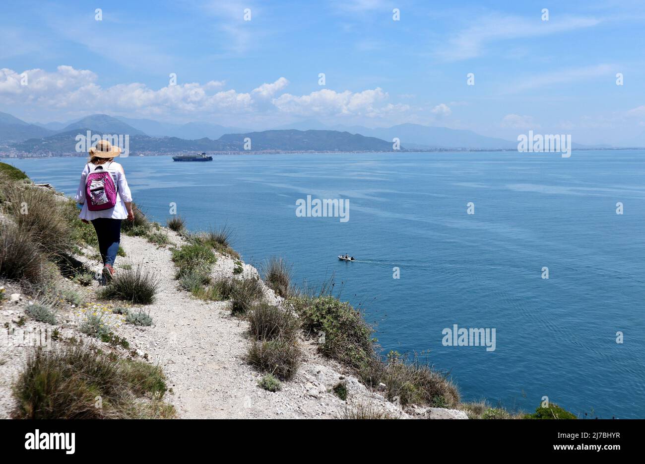 Sentiero esterno hi-res stock photography and images - Alamy