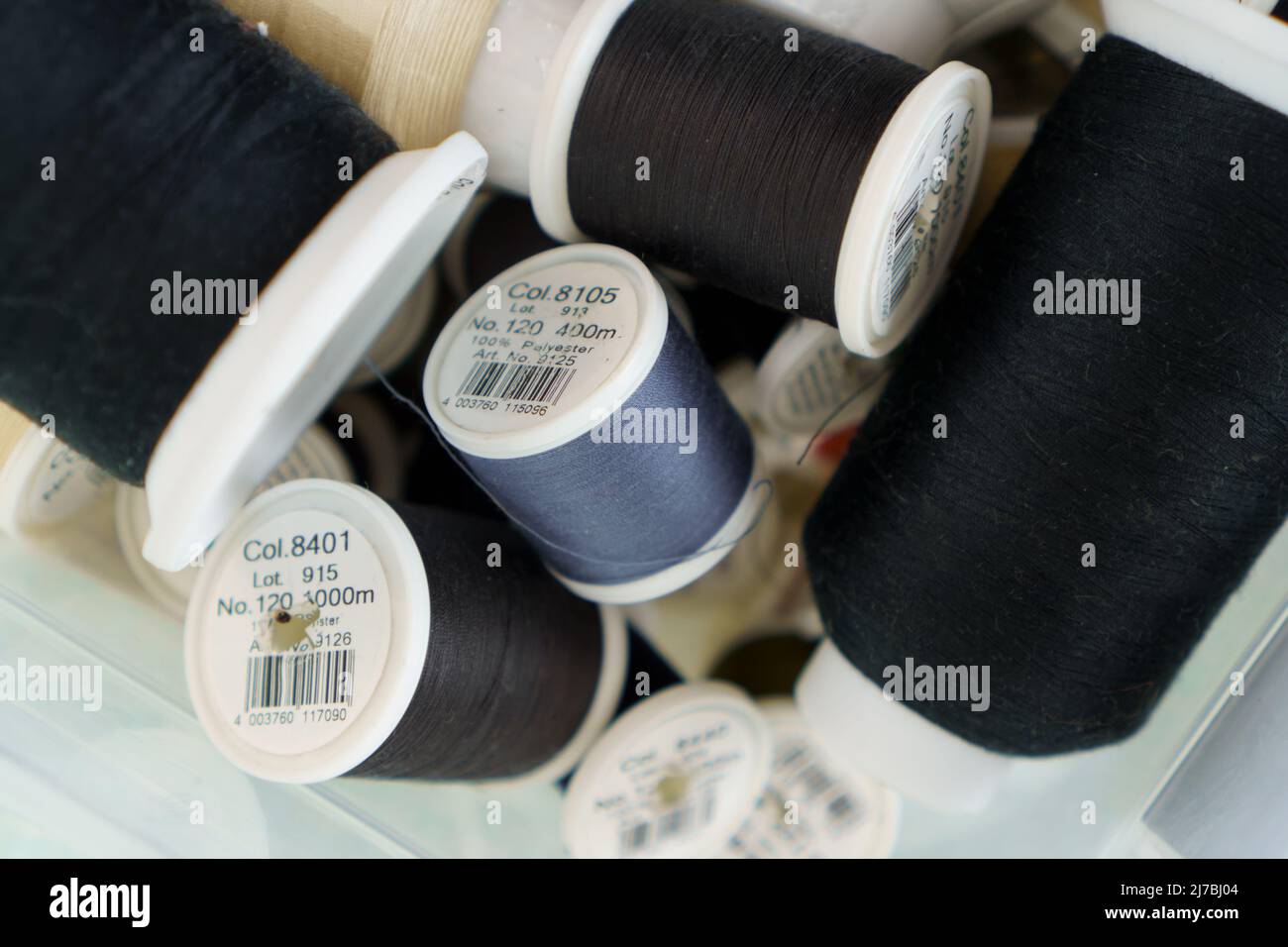 Thread closeup hi-res stock photography and images - Alamy