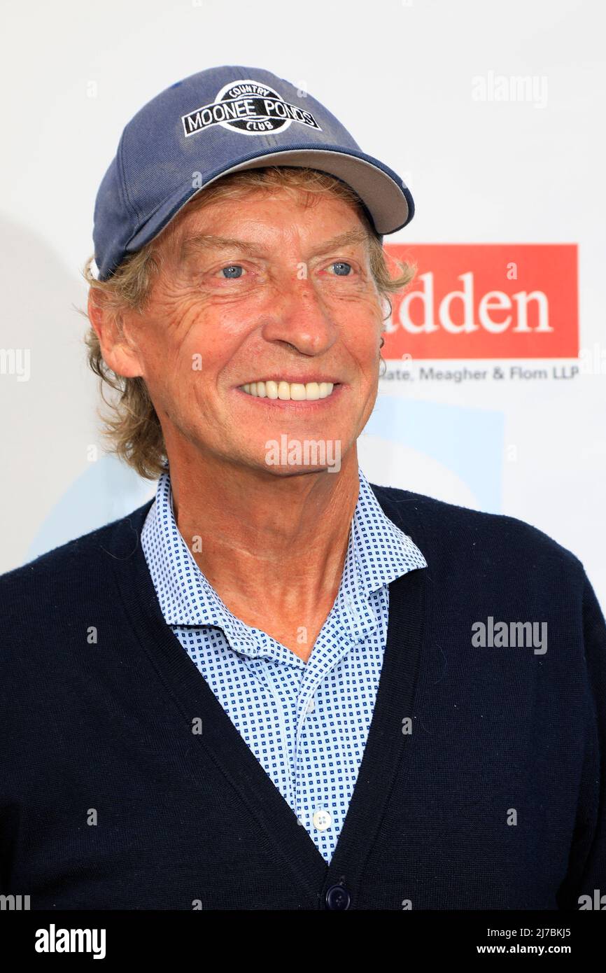 May 2, 2022, Burbank, CA, USA: LOS ANGELES - MAY 2:  Nigel Lythgoe at the George Lopez Foundation's 15th Annual Celebrity Golf Tournament at Lakeside Golf Course on May 2, 2022  in Burbank, CA (Credit Image: © Kay Blake/ZUMA Press Wire) Stock Photo