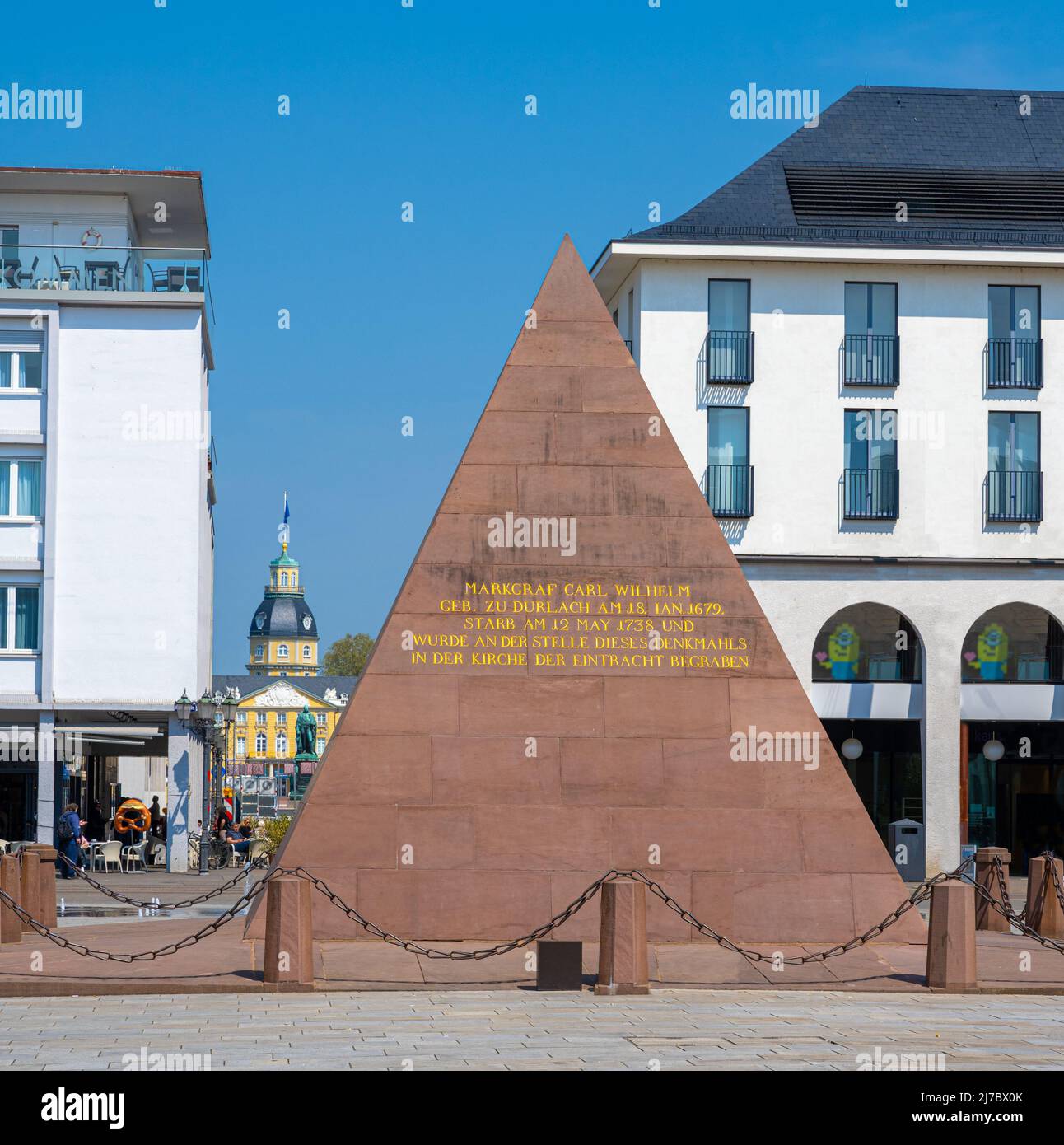 Pyramid on market square in Karlsruhe (Burial vault of margrave Carl Wilhelm). Baden-Wuerttemberg, Germany, Europe Stock Photo