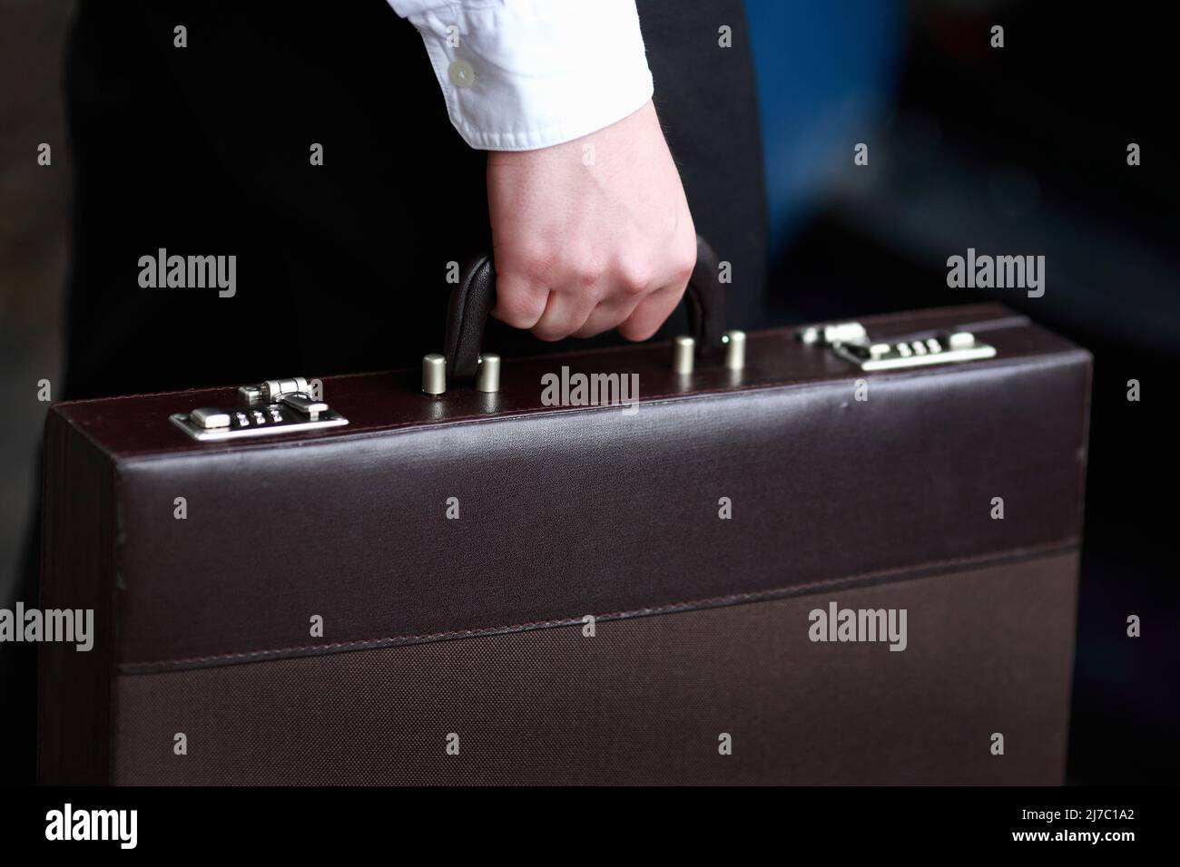 man holding a brief case Stock Photo Alamy