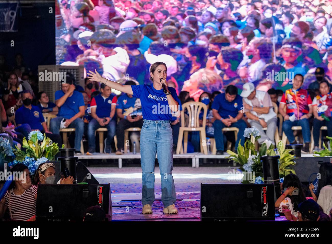 May 7, 2022, Singapore, Singapore, Singapore: JINKEE PACQUIAO, wife of presidential candidate Senator MANNY PACQUIAO, speaks to the crowd during the Senator's final campaign rally in General Santos City, Philippines, May 7 2022. (Credit Image: © Maverick Asio/ZUMA Press Wire) Stock Photo