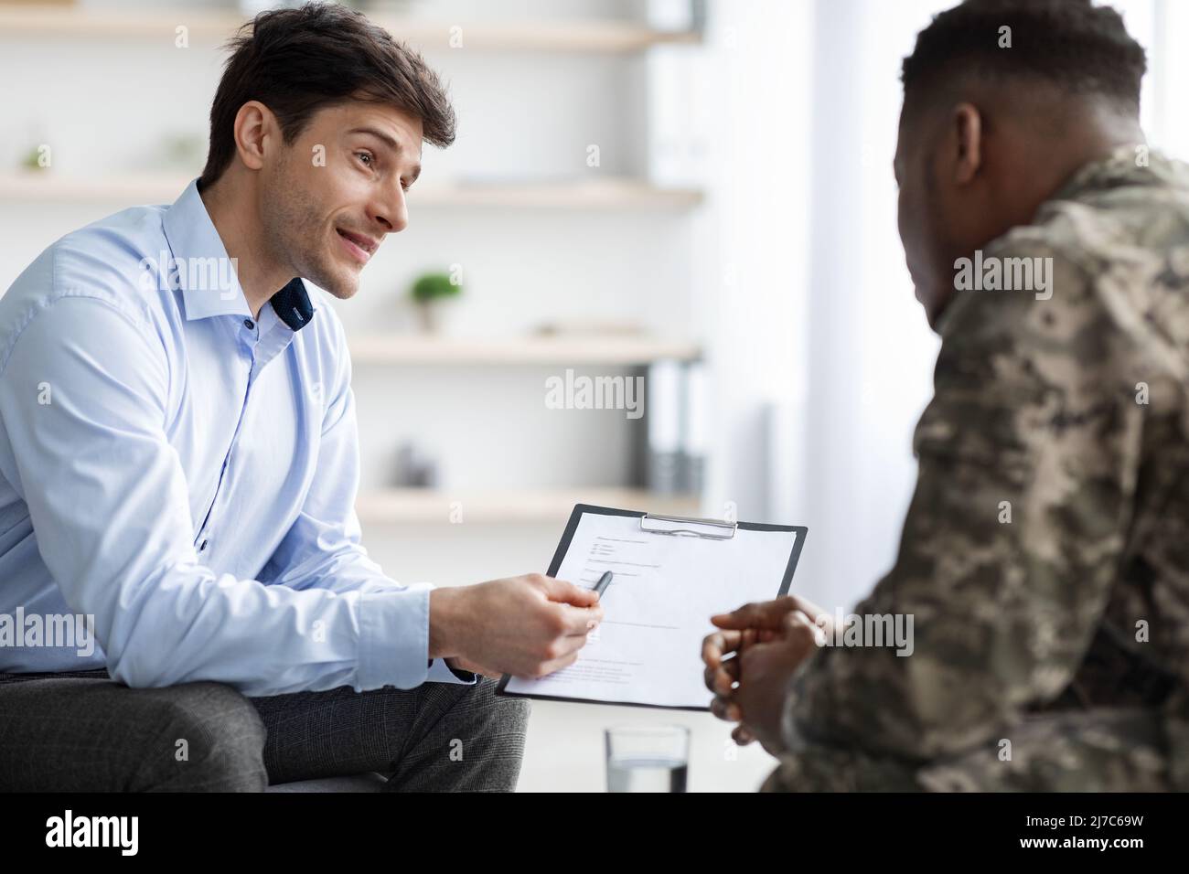 American military analysis hi-res stock photography and images - Alamy
