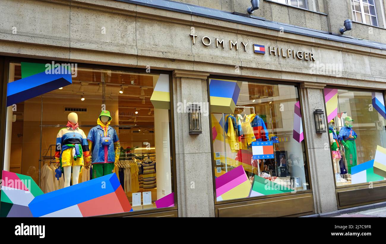 Tommy hilfiger clothing hi-res stock photography and images - Alamy