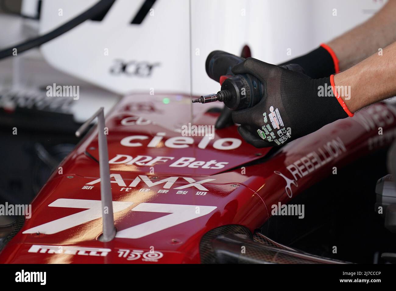 Miami International Autodrome, Miami, United States on 7 May 2022 Valtteri  Bottas 77 (FIN), Alfa Romeo C42 mechanic gloves detail during the FORMULA 1  CRYPTO.COM MIAMI GRAND PRIX 2022, Eleanor Hoad Stock Photo - Alamy