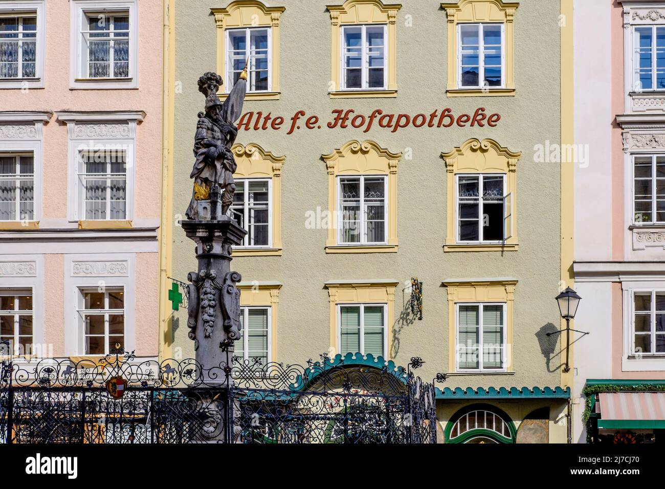 Alte Fürst-Erzbischöfliche Hofapotheke, Alter Markt, Salzburg, Austria. Stock Photo
