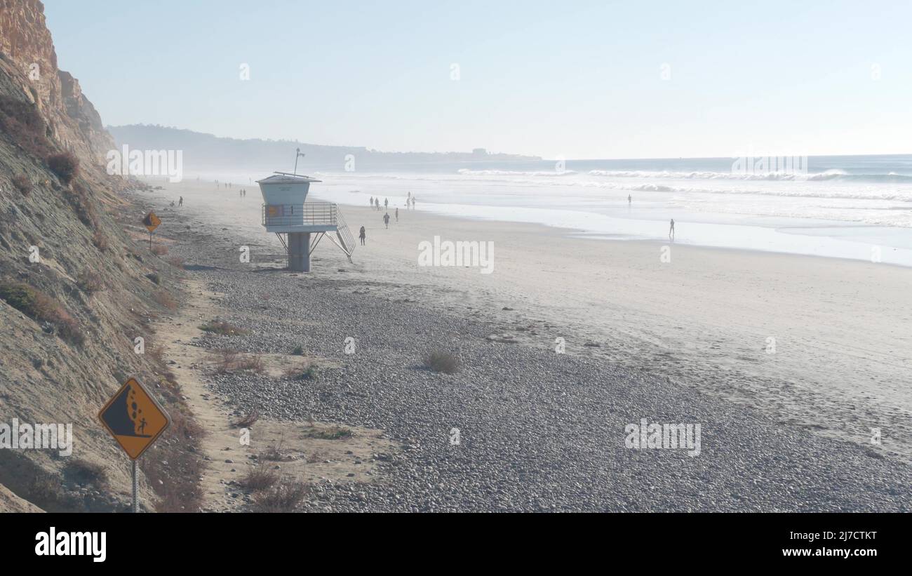 Shoreline erosion house america hi-res stock photography and images - Alamy