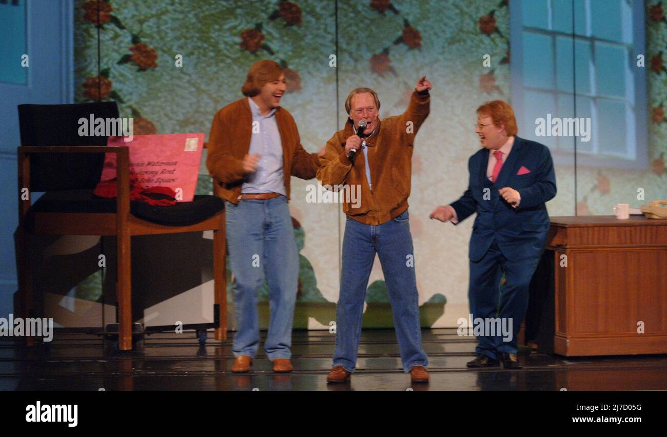 File photo dated 22/11/06 of David Walliams (left), Dennis Waterman and Matt Lucas (right) in a special Comic Relief performance of the Little Britain stage show at the Hammersmith Apollo in west London. Dennis Waterman, who starred in TV shows including The Sweeney, Minder and New Tricks, has died at the age of 74. Issue date: Sunday May 8, 2022. Stock Photo