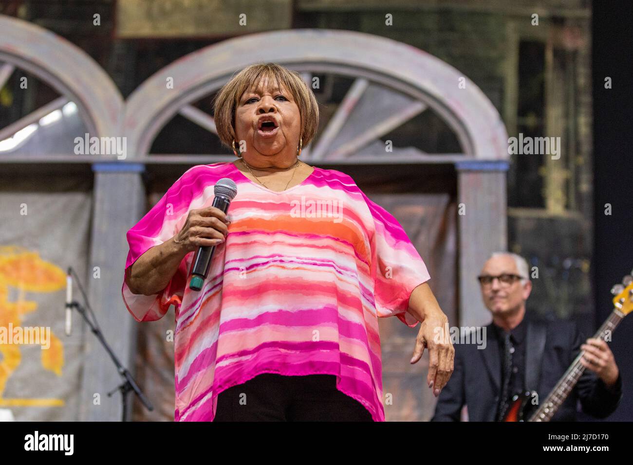 Mavis Staples during New Orleans Jazz & Heritage Festival on May 7, 2022, at Fair Grounds Race Course in New Orleans, Louisiana (Photo by Daniel DeSlover/Sipa USA) Stock Photo