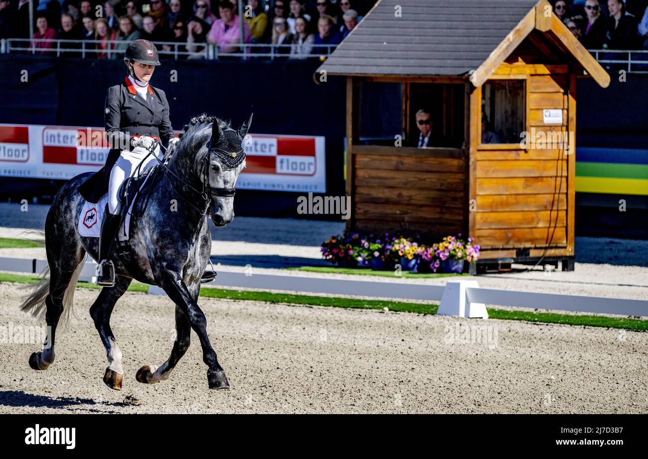 2022-05-08 16:27:30 ERMELO - Thamar Zweistra finished second with Hexagon's Ich Weiss during the Dutch Dressage Championship. ANP ROBIN UTRECHT netherlands out - belgium out Stock Photo