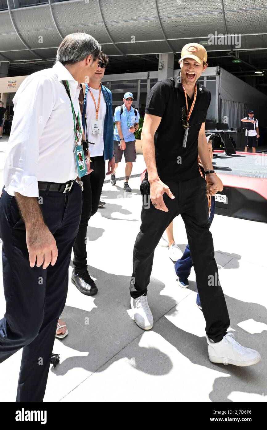 8th May 2022; Miami, Florida, USA; Ashton Kutcher tour the paddock with his  children prior to the start of the Formula 1 CRYPTO.COM Miami Grand Prix  Stock Photo - Alamy