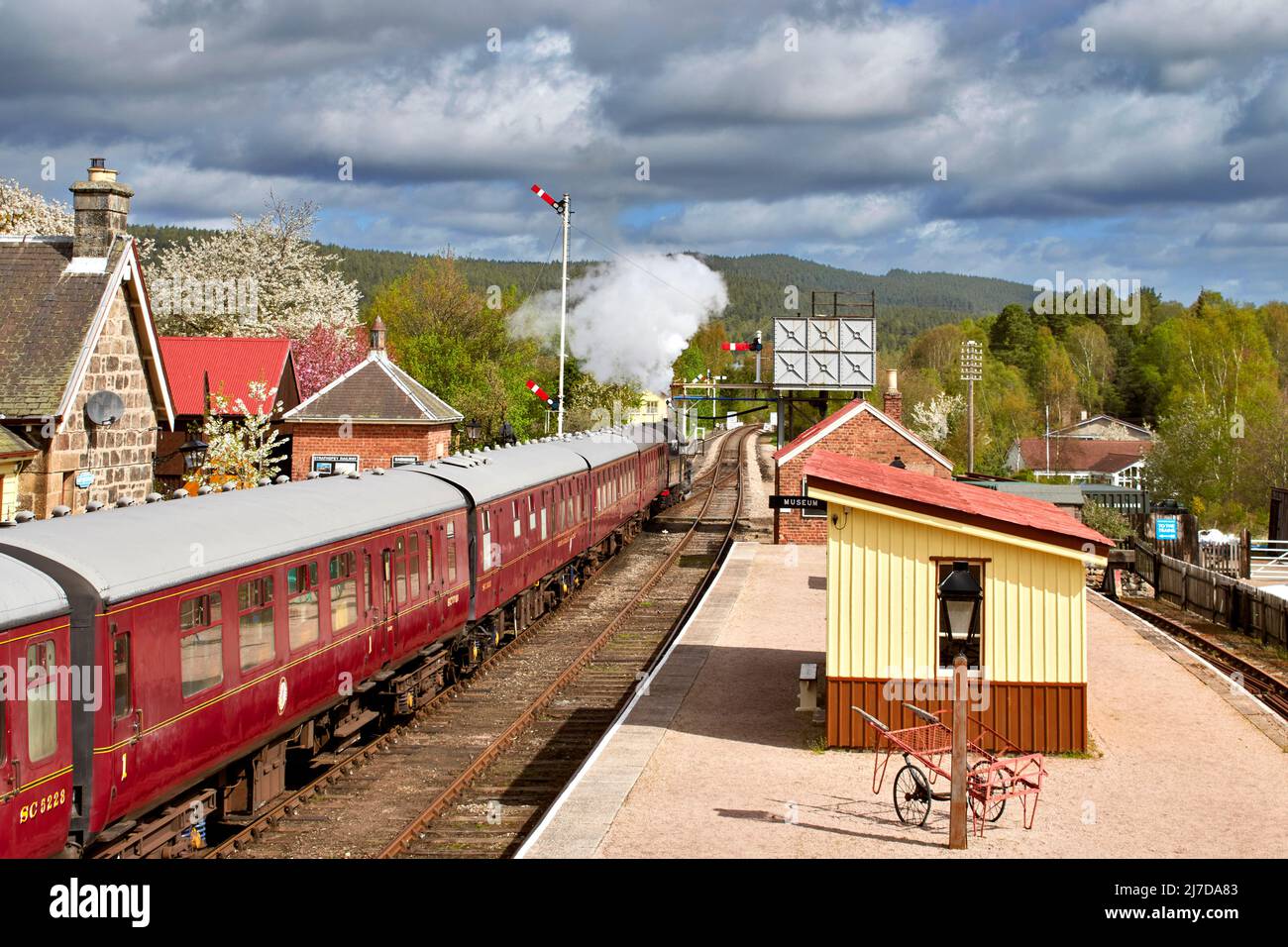 STRATHSPEY RAILWAY BOAT OF GARTEN STATION SCOTLAND STEAM TRAIN