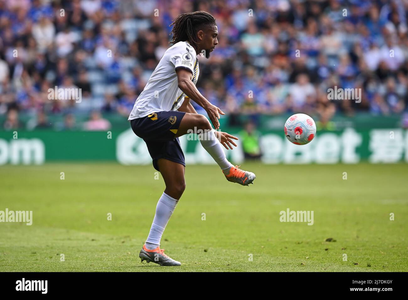 Alex Iwobi #17 of Everton controls the ball in ,  on 5/8/2022. (Photo by Craig Thomas/News Images/Sipa USA) Stock Photo