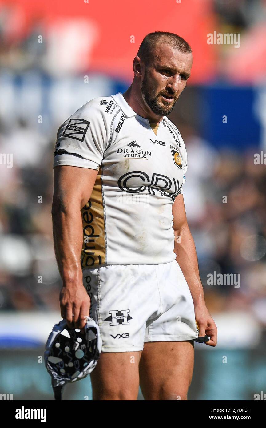 Ollie Griffiths of Dragons, during the game Stock Photo Alamy