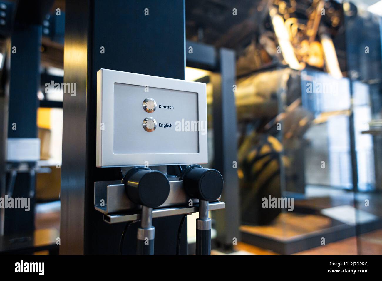 Audio guide device telling about the object in the selected language ...