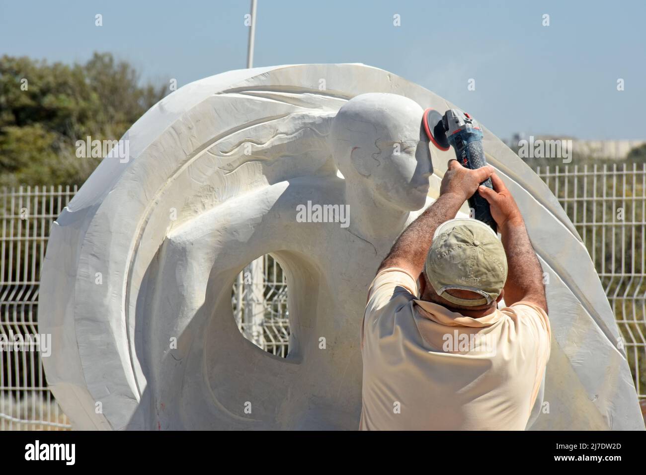 stone sculpture artist at work Stock Photo Alamy