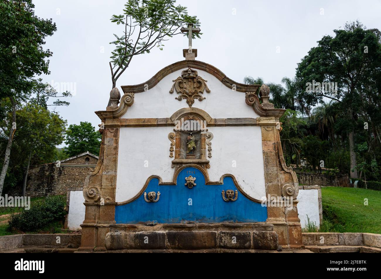 The Sao Jose fountain, a historical fountain used by travellers to