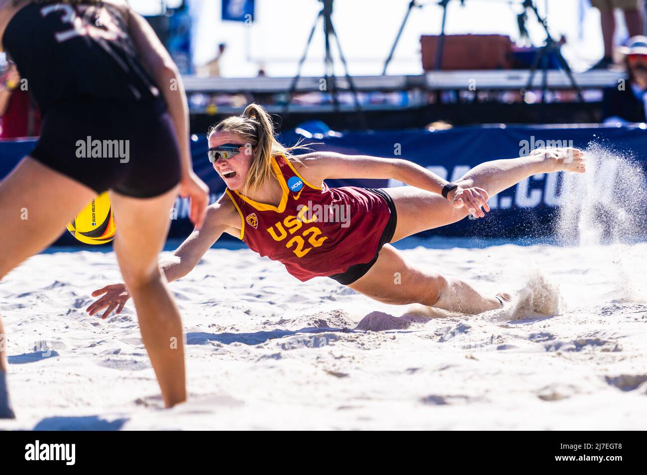 USC Beach Volleyball All-American Megan Kraft Wins Queen of the Court in  Hamburg - USC Athletics