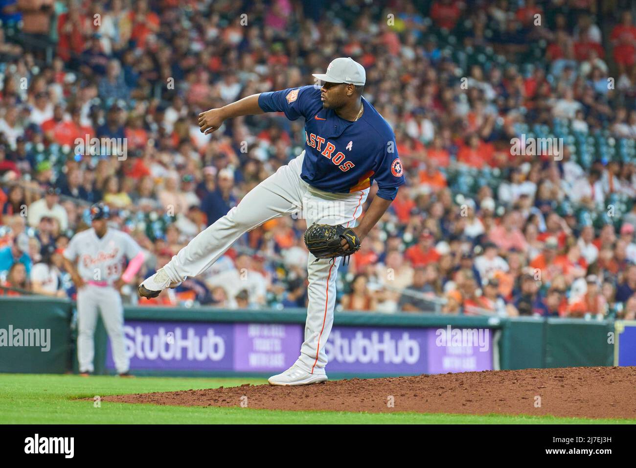 Houston Tx. 08/05/2022, May 8 2022: Houston pitcher Hector Neris (50) throws a pitch during the game with Detroit Tigers and Houston Astros held at Minute Maid Park in Houston Tx. David Seelig/Cal Sport Medi Stock Photo