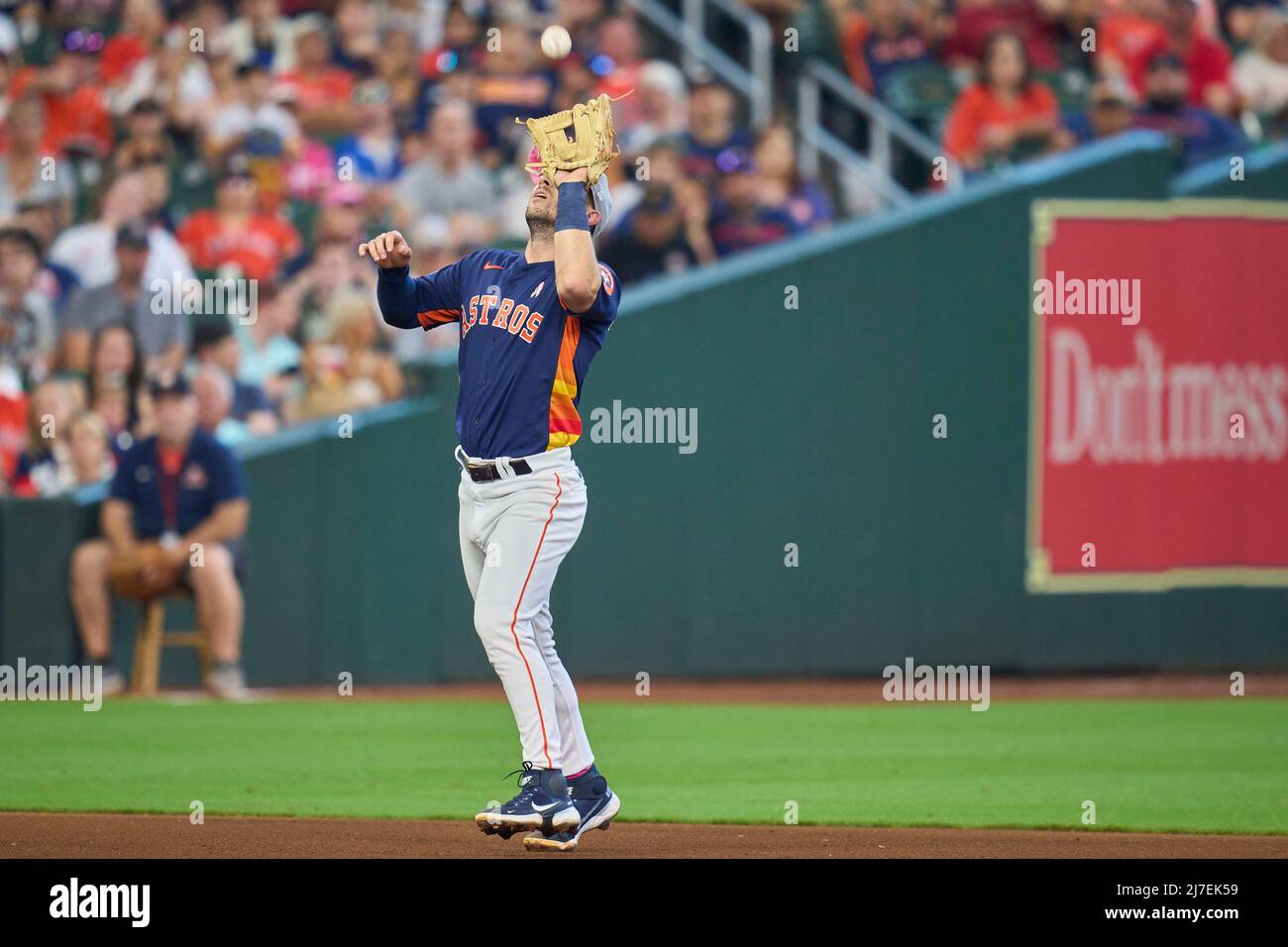 Houston Tx. 08/05/2022, May 8 2022: Houston third baseman Alex Bergman (2) makes a play during the game with Detroit Tigers and Houston Astros held at Minute Maid Park in Houston Tx. David Seelig/Cal Sport Medi Stock Photo