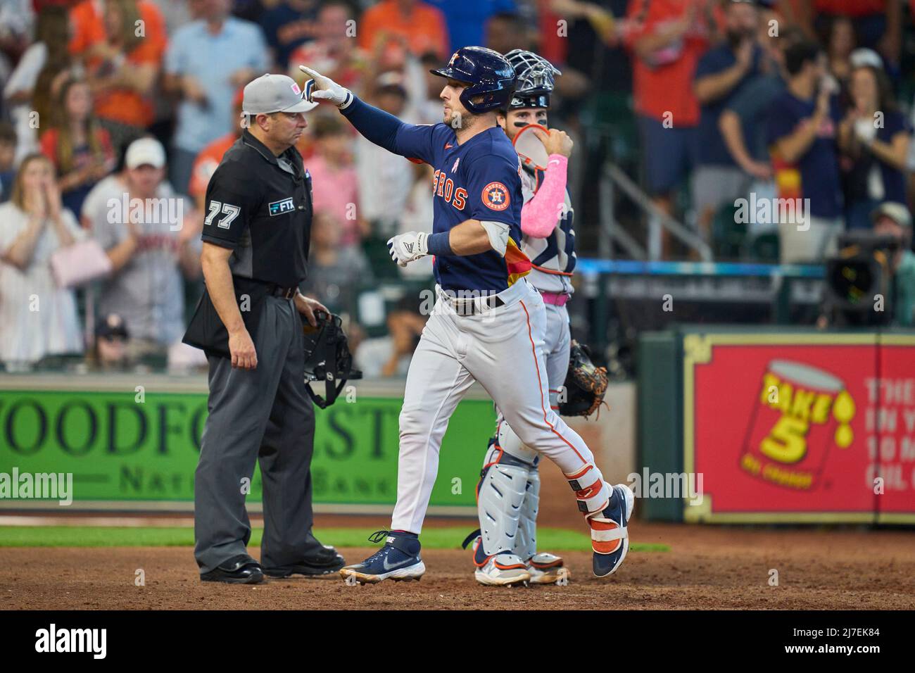 Houston Tx. 08/05/2022, May 8 2022: Houston third baseman Alex Bergman (2) this a homer during the game with Detroit Tigers and Houston Astros held at Minute Maid Park in Houston Tx. David Seelig/Cal Sport Medi Stock Photo