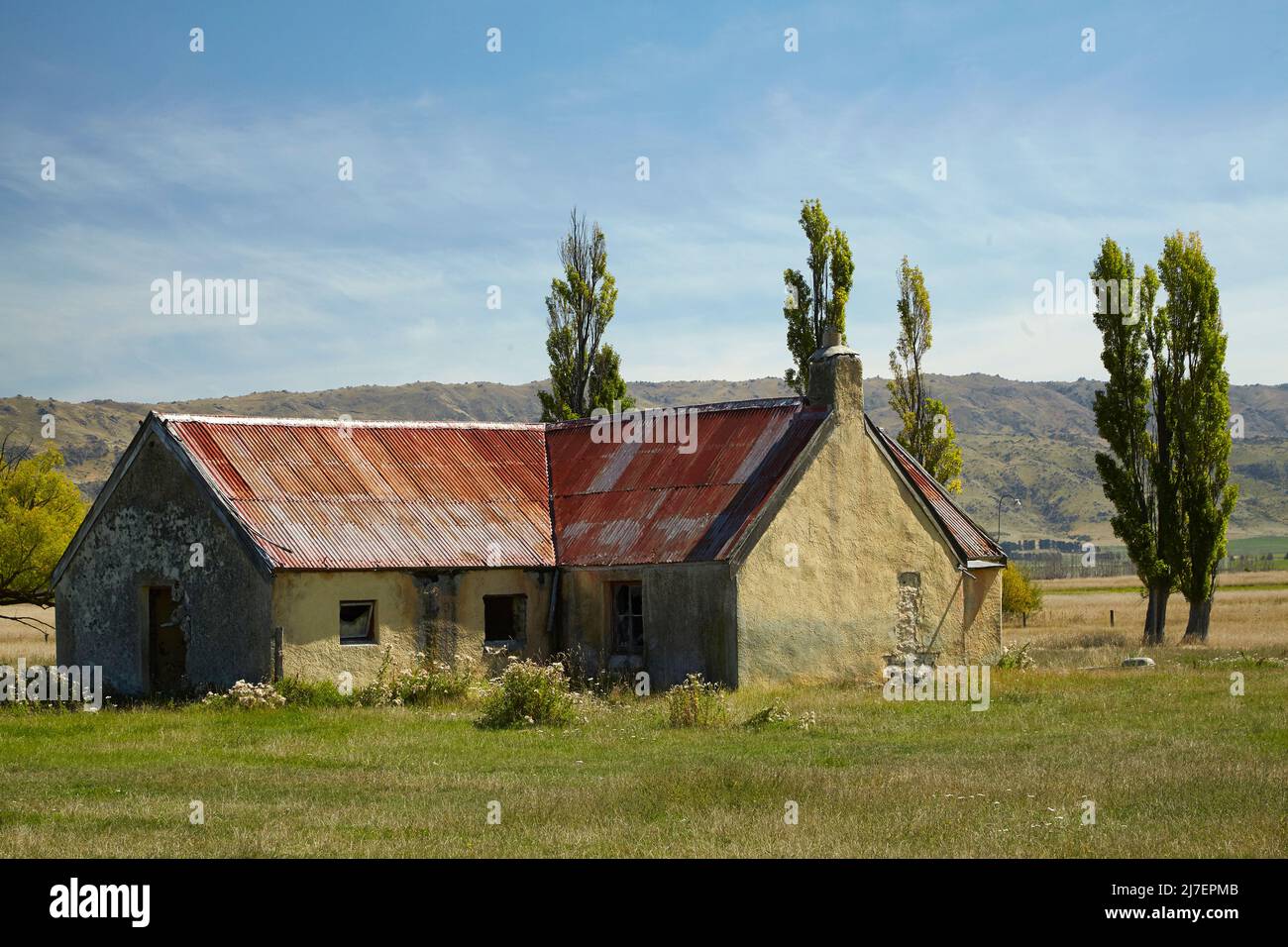 Derelict farm house, near Patearoa, Maniototo, Central Otago, South