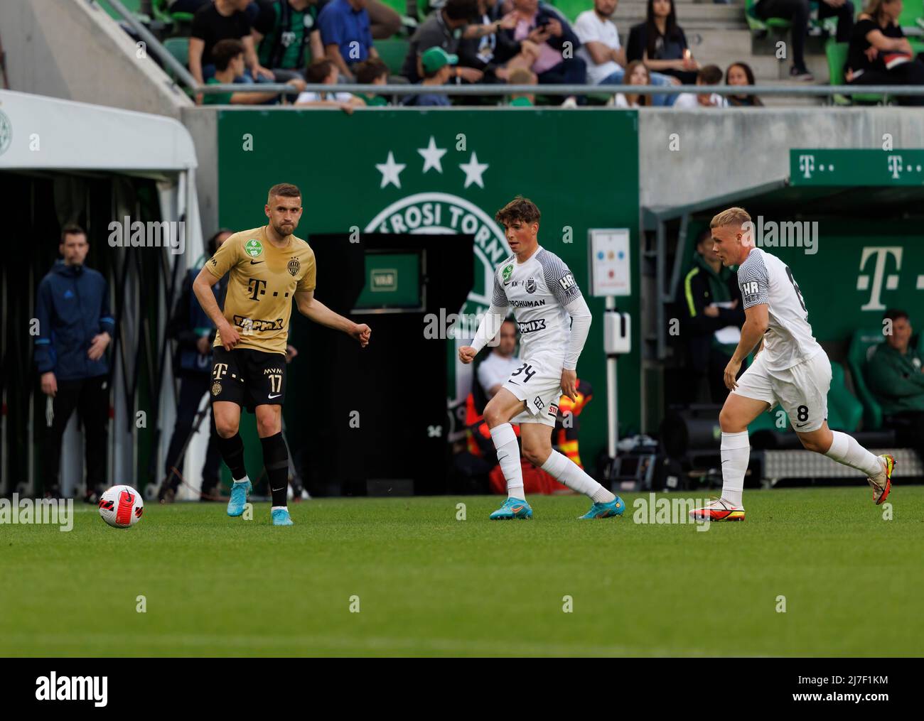 Ferencvarosi TC V MTK Budapest - Hungarian OTP Bank Liga 1-1 Editorial  Stock Photo - Image of dominik, daniel: 82251988