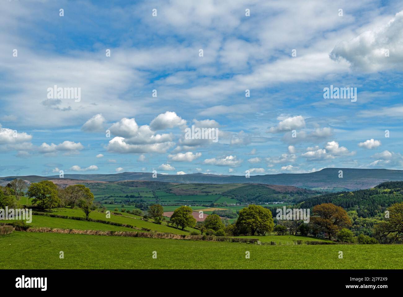 A view across the Usk Valley towards the Black Mountains, part og the Brecon Beacons National Park, on a sunny May day Stock Photo