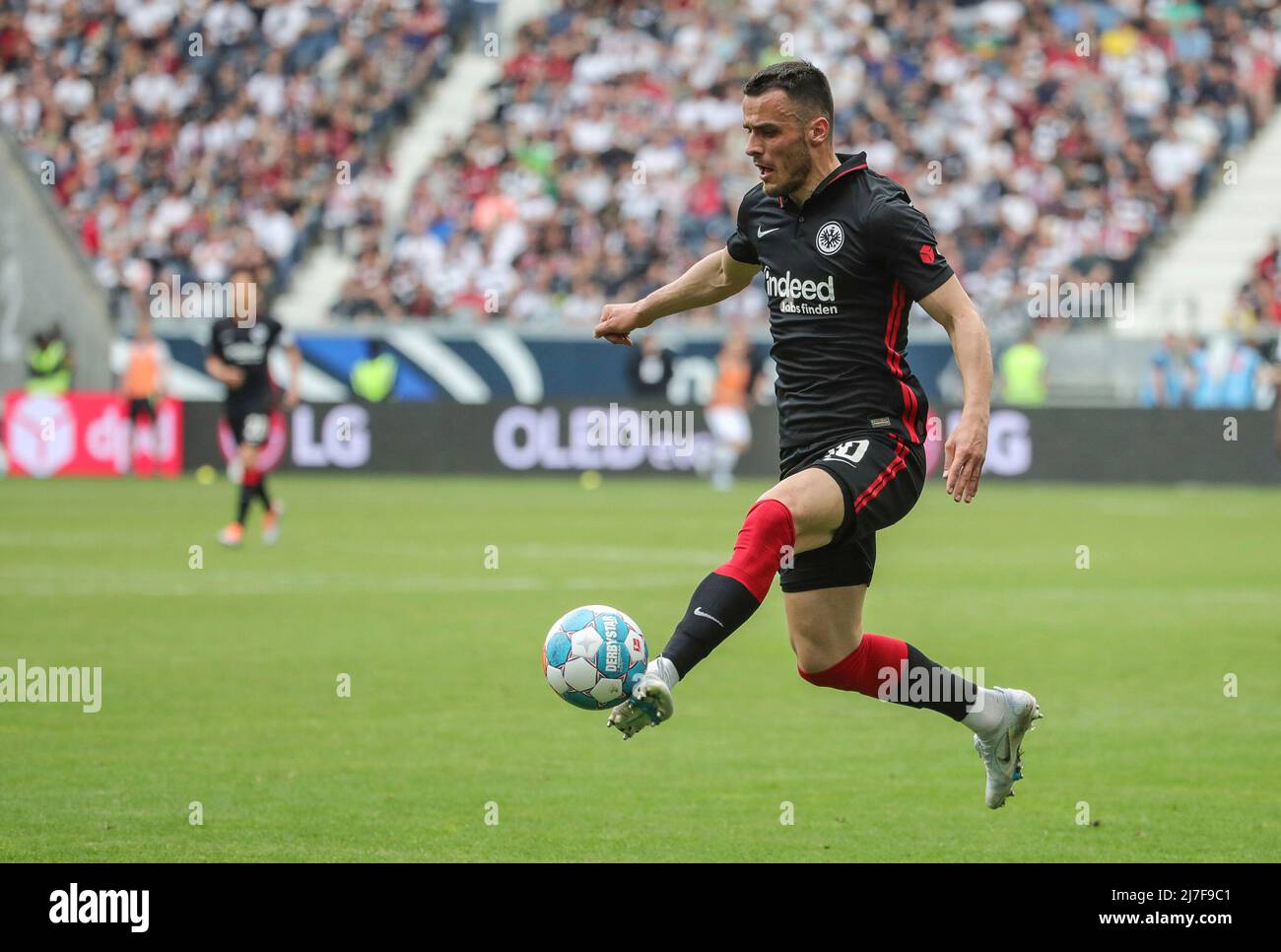 Frankfurt, Deutschland. 08th May, 2022. Filip KOSTIC (F), single action with ball, action, football 1st Bundesliga season 2021/2022, matchday 33, matchday33. Eintracht Frankfurt - Borussia Monchengladbach 1: 1 on May 8th, 2022, DEUTSCHE BANK PARK Frankfurt Credit: dpa/Alamy Live News Stock Photo