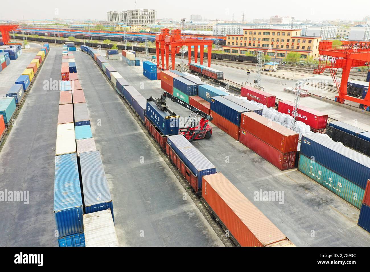 50 containers hi-res stock photography and images - Alamy