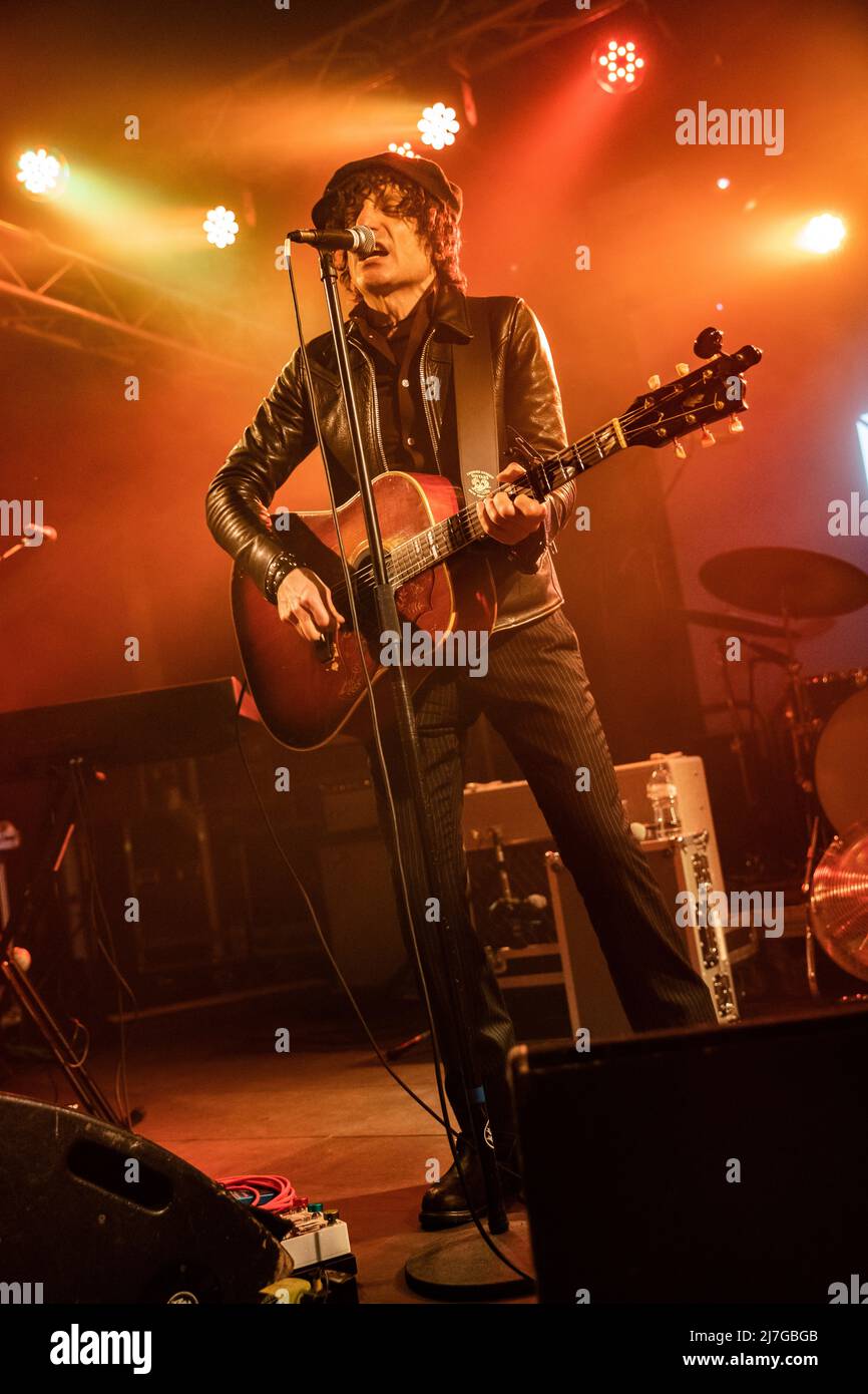 Brian fallon singer hi-res stock photography and images - Alamy