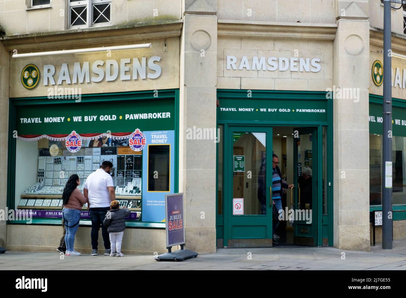 Pawn shop uk hi-res stock photography and images - Page 2 - Alamy