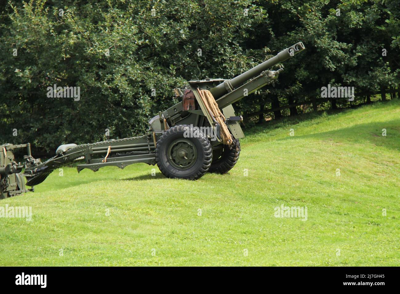 Pictured: Reverberation around the nation as gun salutes fired in