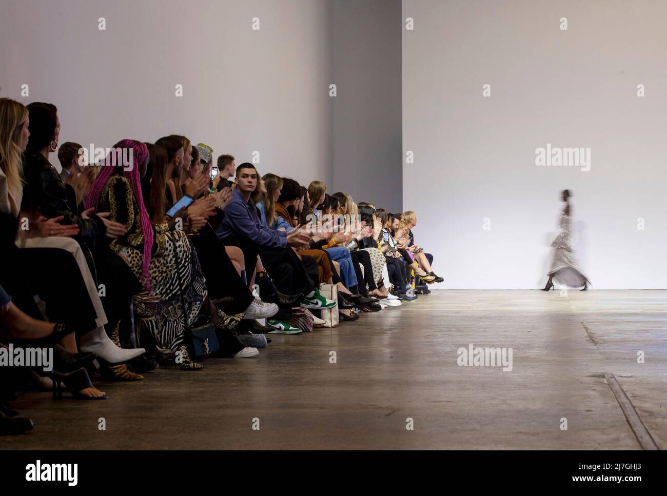 Sydney, Australia. 9th May, 2022. A model walks on catwalk during the Afterpay Australian Fashion Week (AAFW) in Sydney, Australia, on May 9, 2022. The AAFW kicked off on Monday with an array of local brands showcasing their resort collections in Sydney. Credit: Bai Xuefei/Xinhua/Alamy Live News Stock Photo