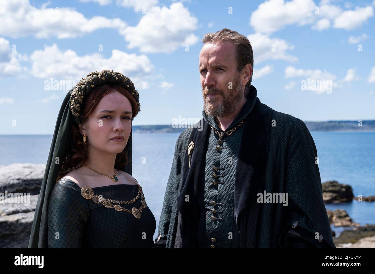 Olivia Cooke as Alicent Hightower, Rhys Ifans as Otto Hightower, "House