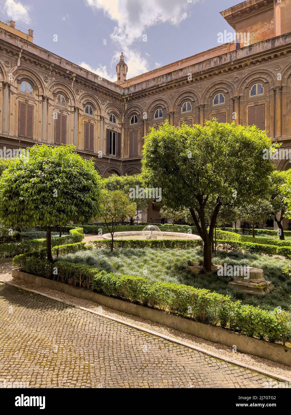 The green garden and fountain of Villa Doria Pamphili in Rome, Italy Stock Photo