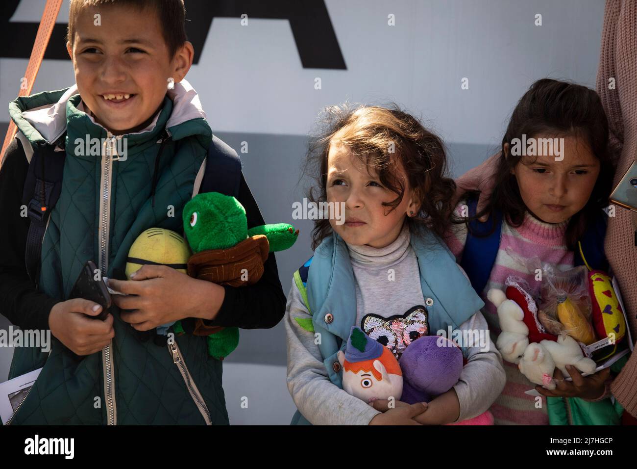 Children in war zones hi-res stock photography and images - Alamy