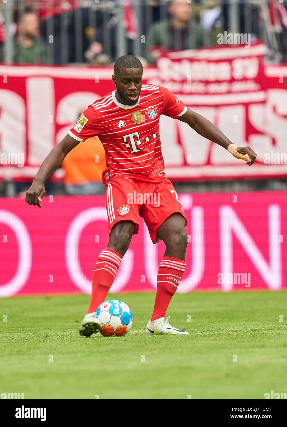 Munich, Germany, 08/05/2022, Dayot Upamecano , FCB 2 in the match FC BAYERN  MÜNCHEN - VFB STUTTGART 2-2 1.German Football League on Mai 08, 2022 in  Munich, Germany. Season 2021/2022, match day