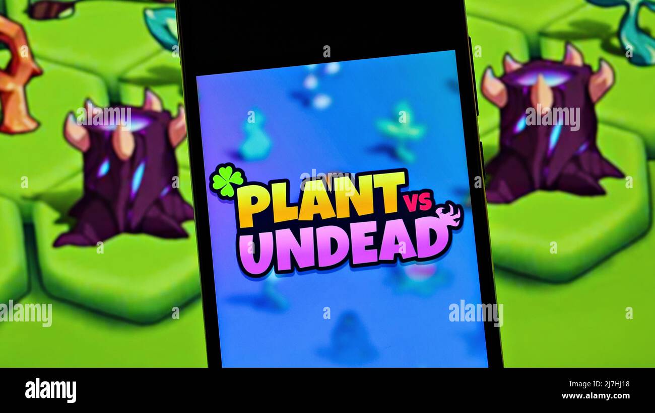 Plant vs undead hi-res stock photography and images - Alamy