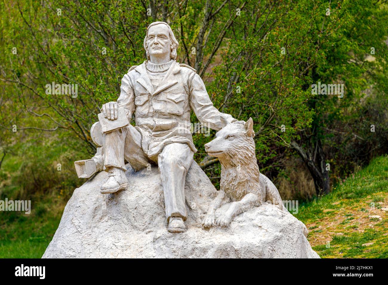 Poza de la Sal, Spain - May 9, 2022: Sculpture by Juan Villa at Mirador de la Bureba, monument to Felix Rodriguez of the fountain in Poza de La Sal, d Stock Photo