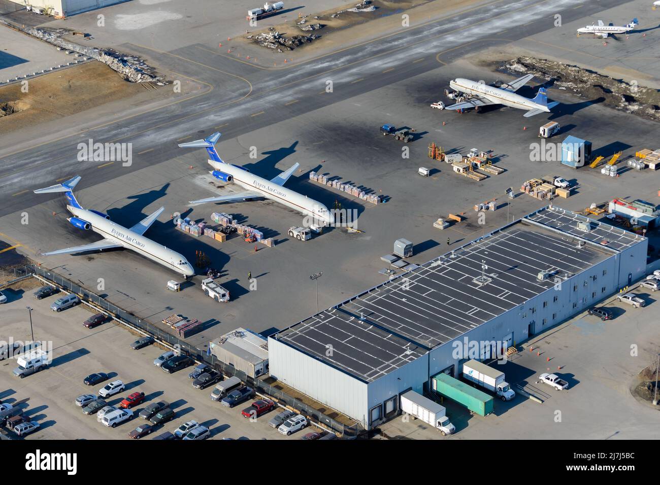 Everts Air Cargo hub in Anchorage Airport. Airplanes MD-82, MD-83 and DC-6 of Everts Air Cargo, an freighter airline with classic airplanes in Alaska. Stock Photo