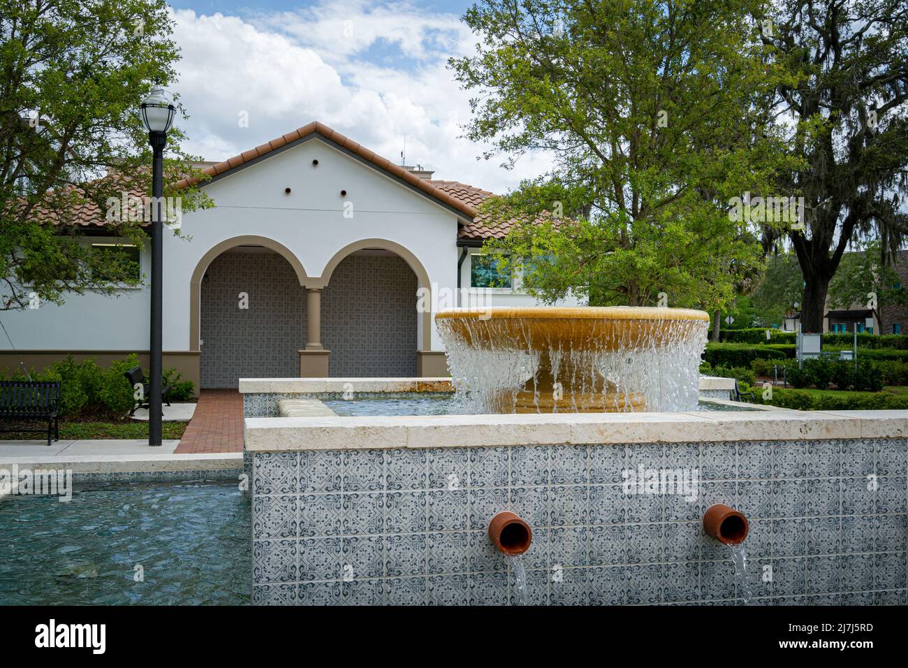 Downtown water fountain in Maitland in Florida Stock Photo Alamy