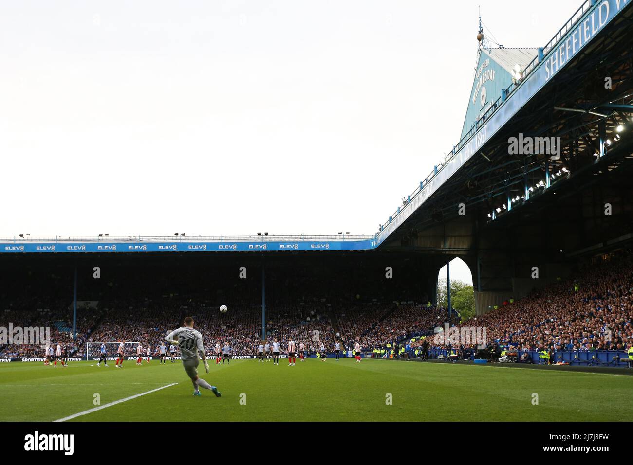 Sheffield, England, 9th May 2022.  A general view of match action during the Sky Bet League 1 match at Hillsborough, Sheffield. Picture credit should read: Isaac Parkin / Sportimage Stock Photo