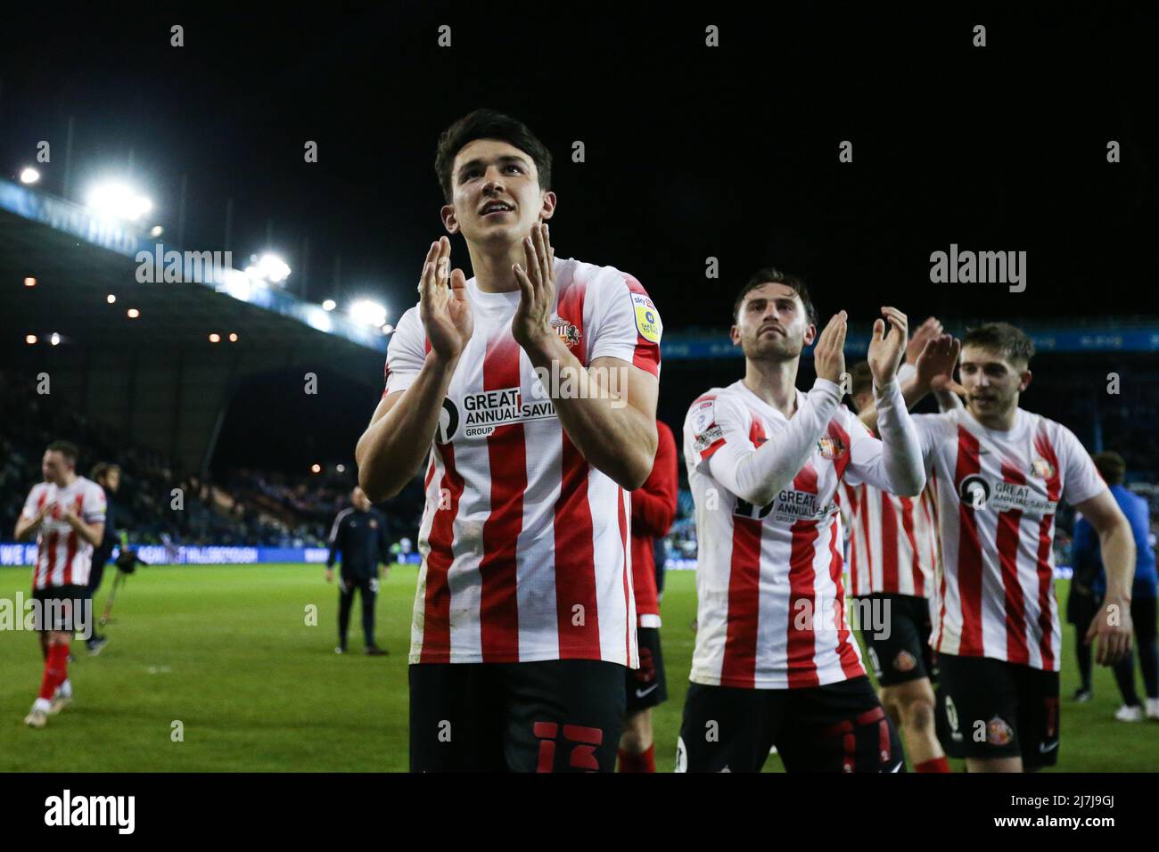 Sheffield, England, 9th May 2022.  Luke O’Nien of Sunderland celebrates after the Sky Bet League 1 match at Hillsborough, Sheffield. Picture credit should read: Isaac Parkin / Sportimage Stock Photo